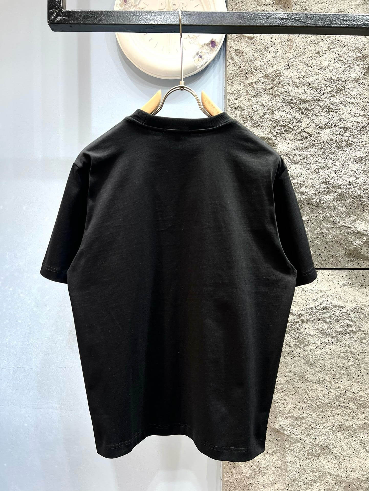 T-Shirt mit Oktopus-Stickerei