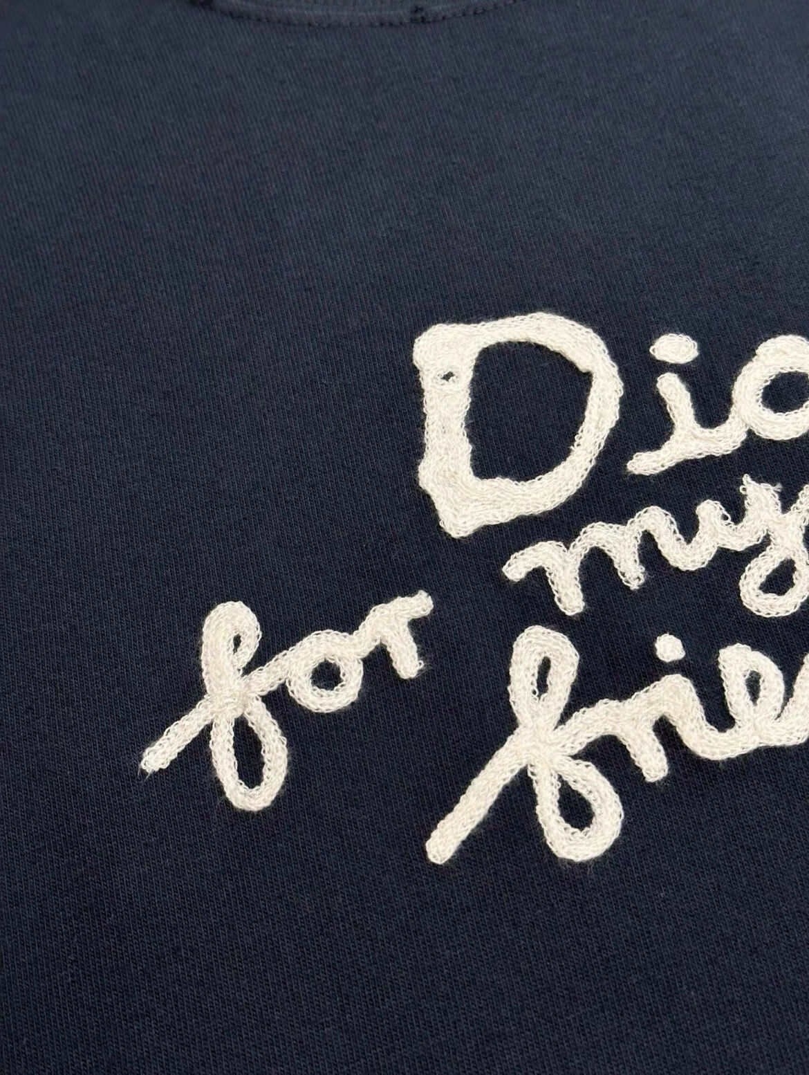 T-shirt brodé de lettres