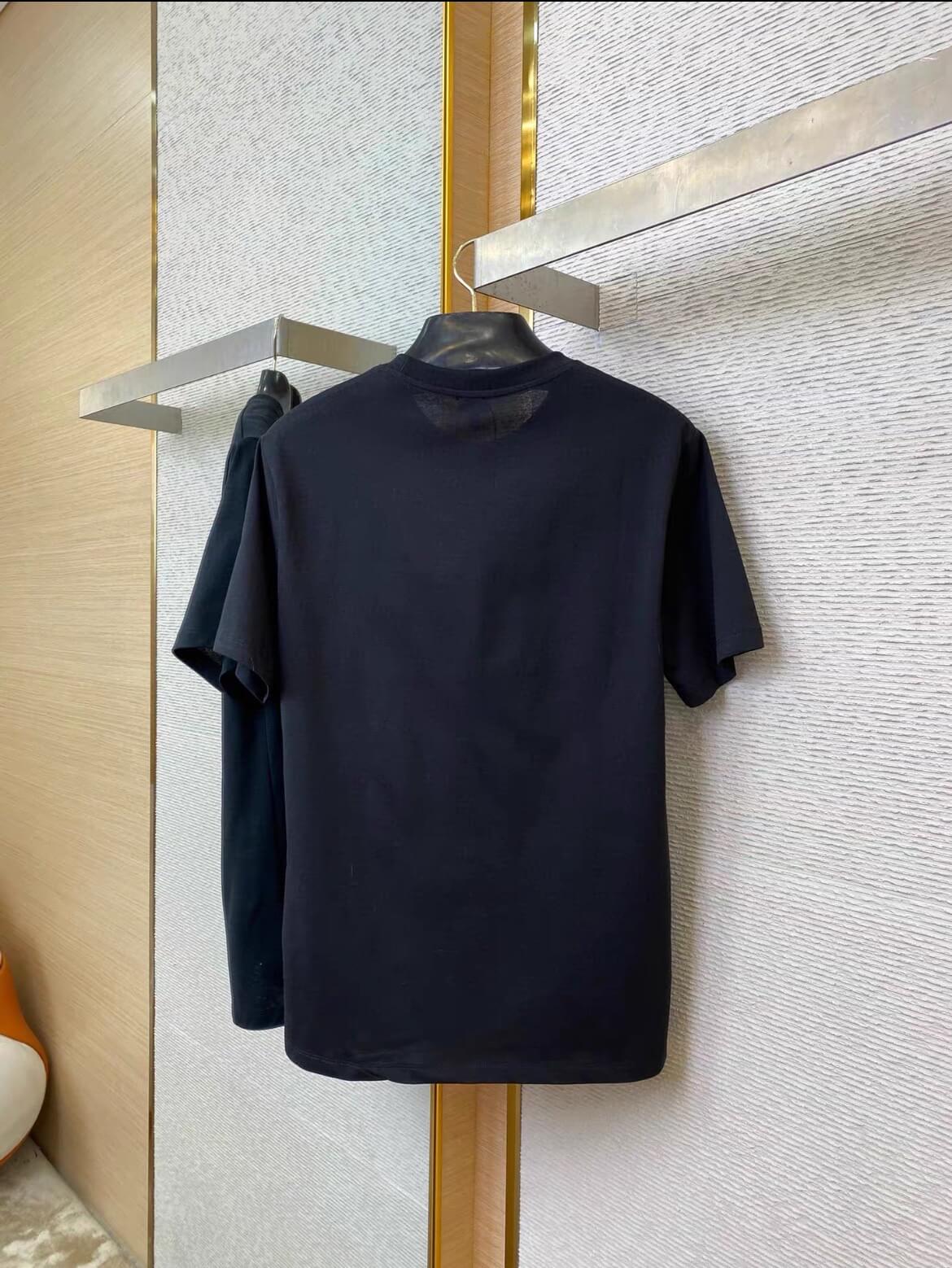 T-shirt brodé lapin
