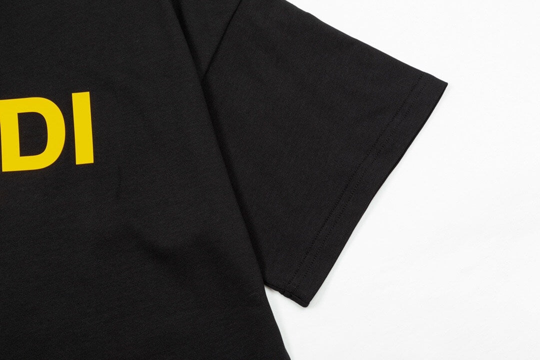 T-shirt imprimé lettre jaune