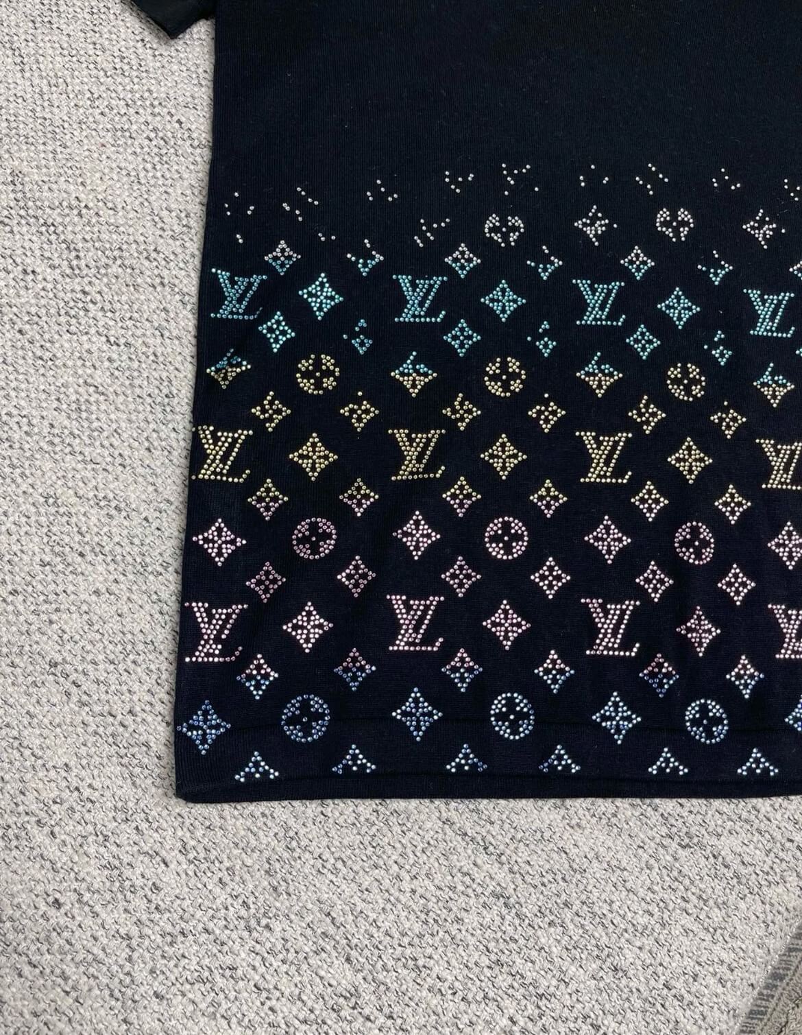 T-shirt à diamants colorés