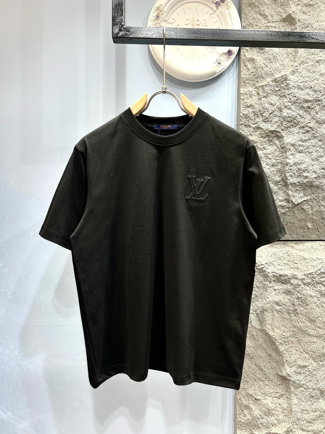 T-shirt à motif tridimensionnel