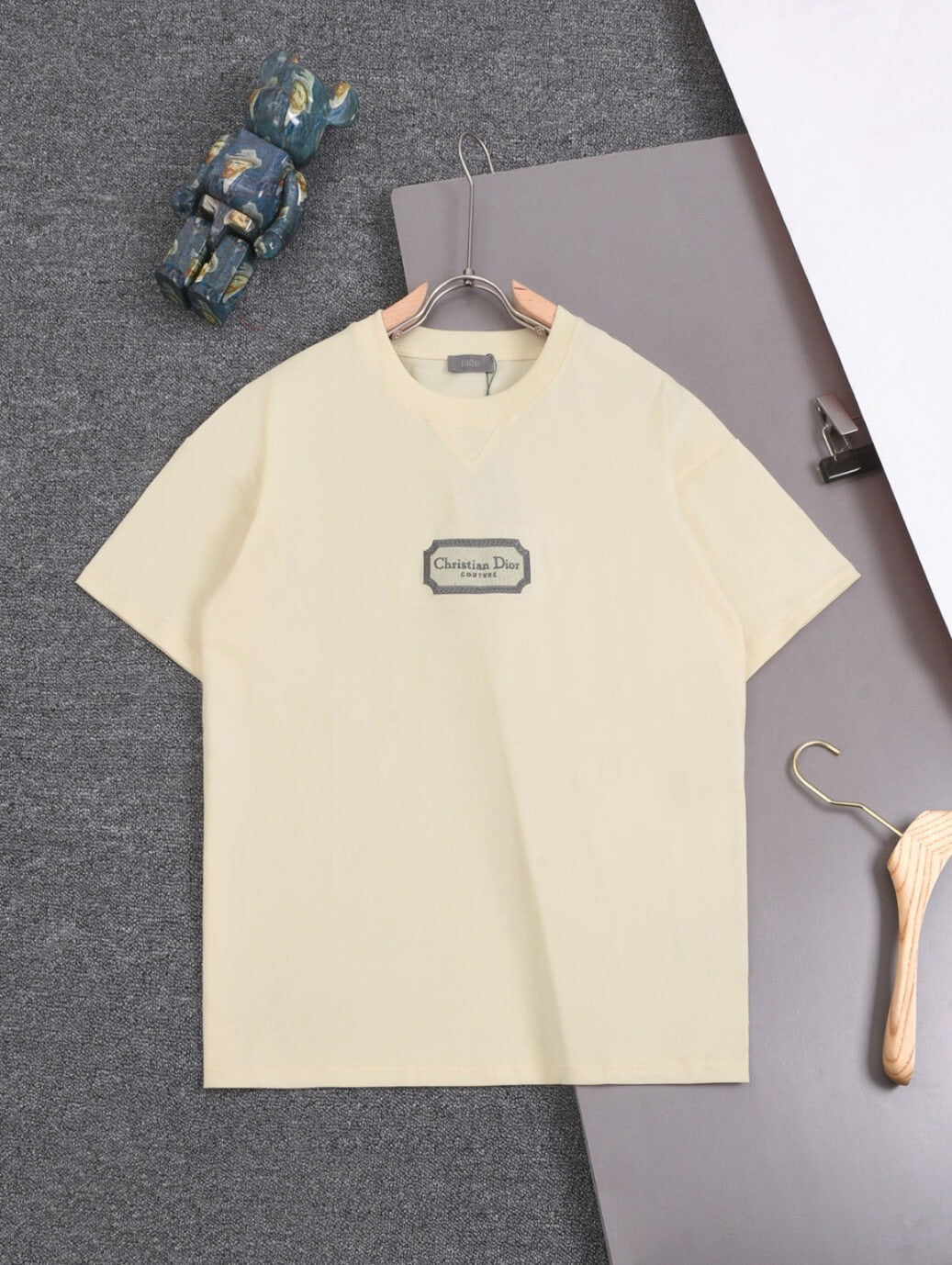 T-shirt brodé classique