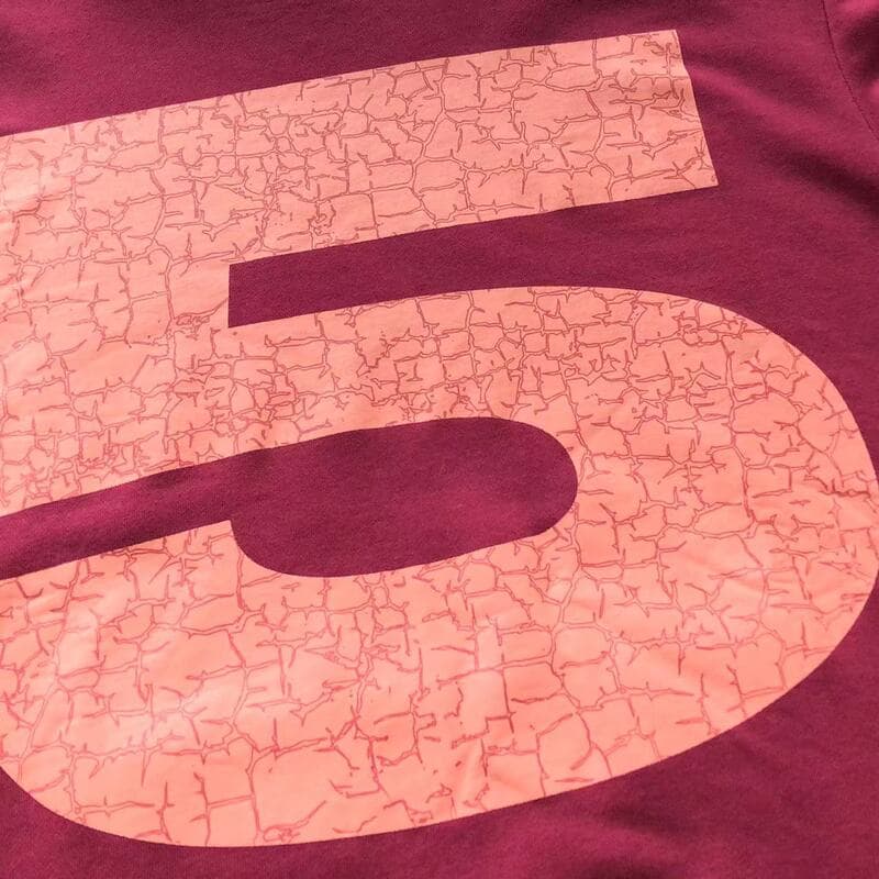 Sweat à capuche « 5 » dans le dos