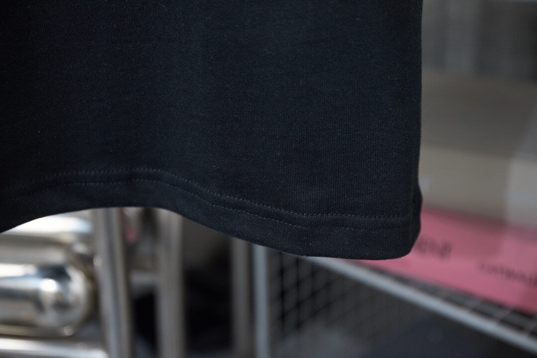 T-shirt patchwork en jean brodé