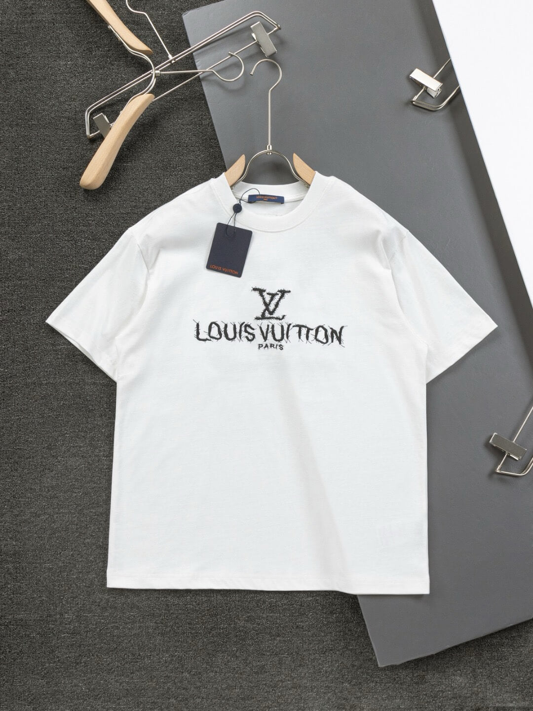 T-shirt brodé devant et derrière