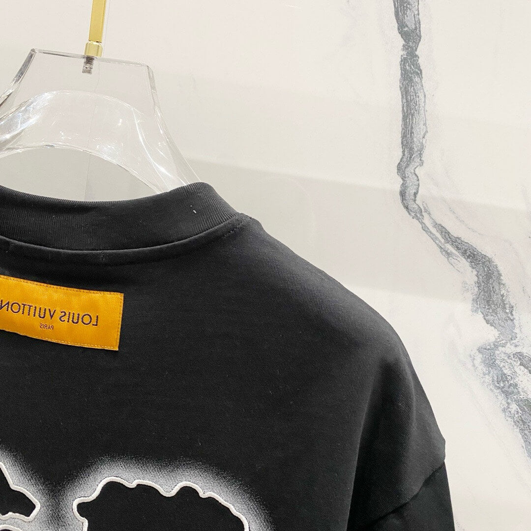 T-Shirt mit Tintenstrahlstickerei