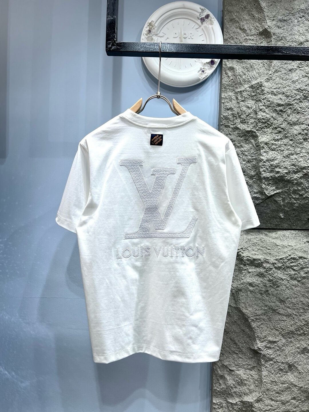 T-shirt à motif tridimensionnel