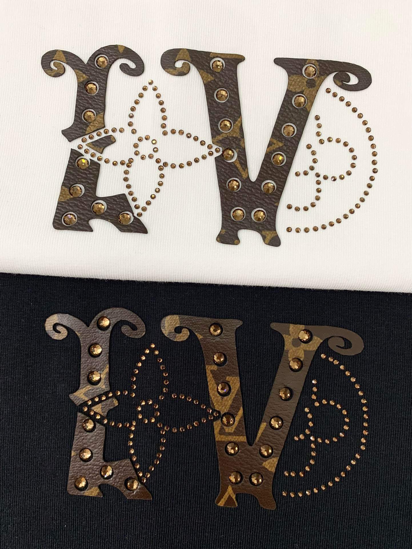 T-shirt avec lettres en strass