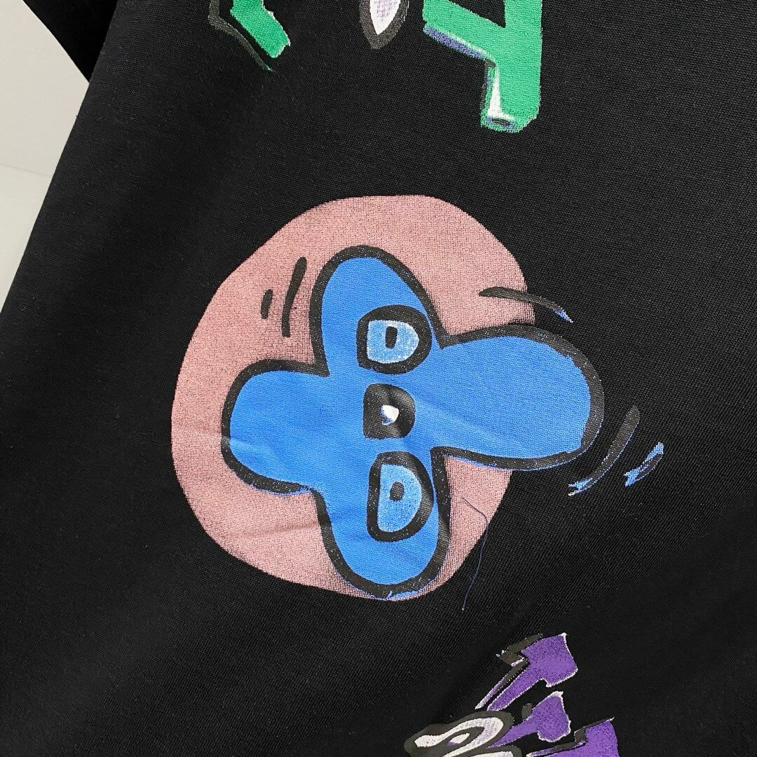 T-shirt imprimé lettres colorées
