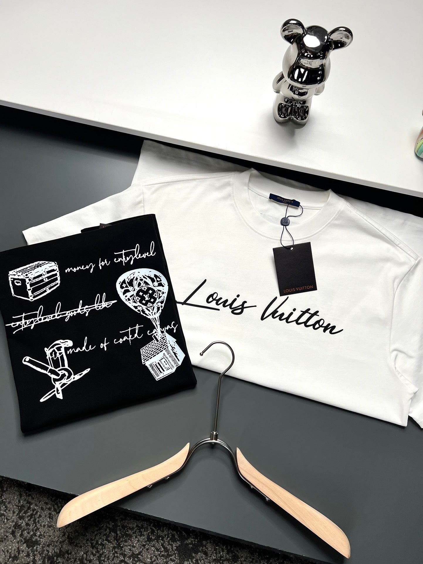 T-shirt classique avec imprimé ballon au dos