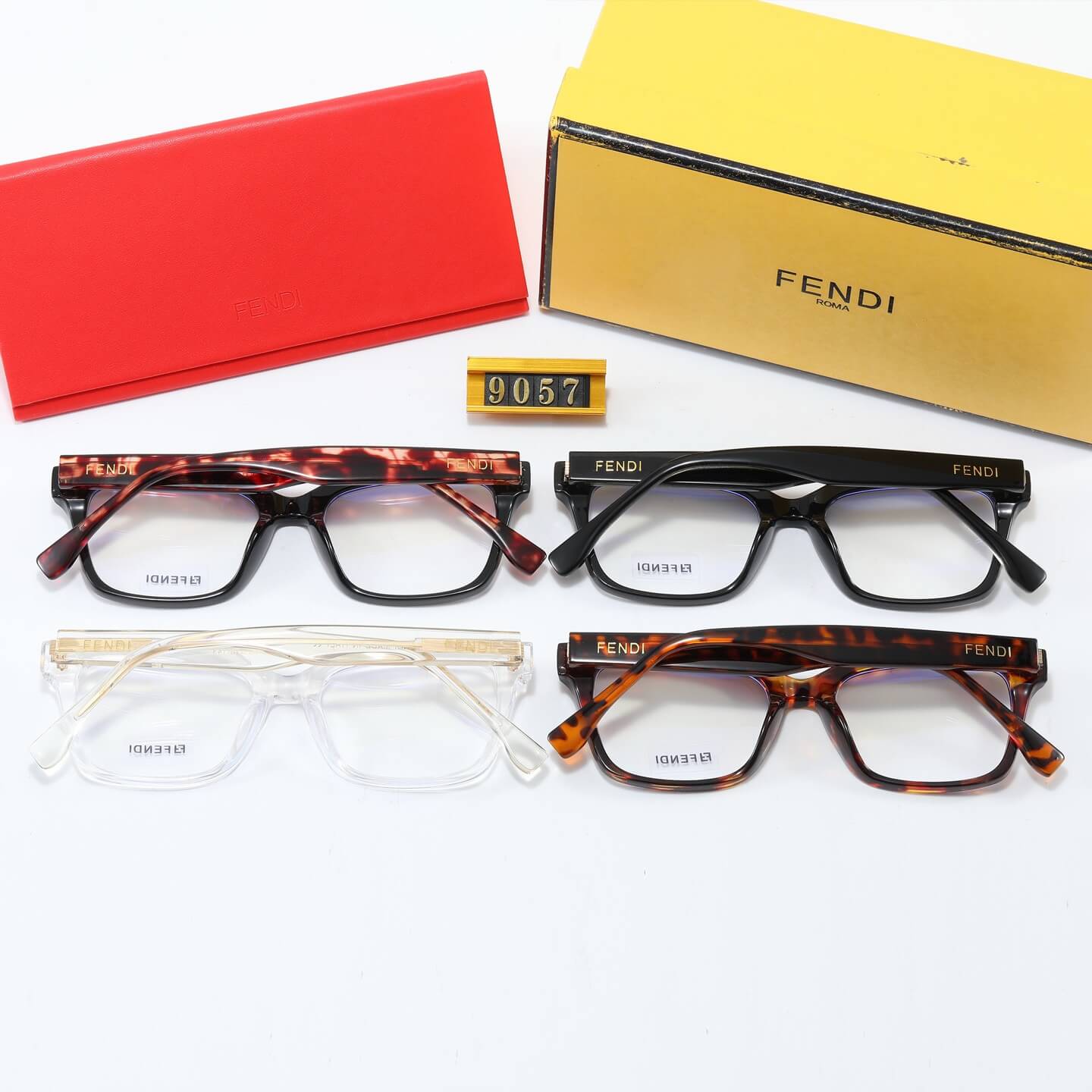 Modische Brille mit quadratischem Rahmen und schlichter Optik