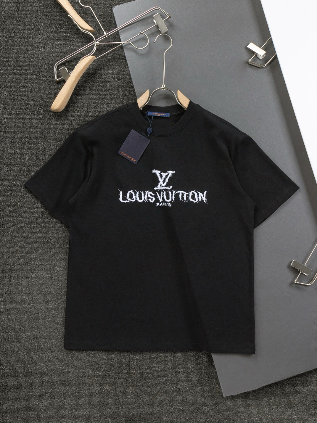 T-shirt brodé devant et derrière