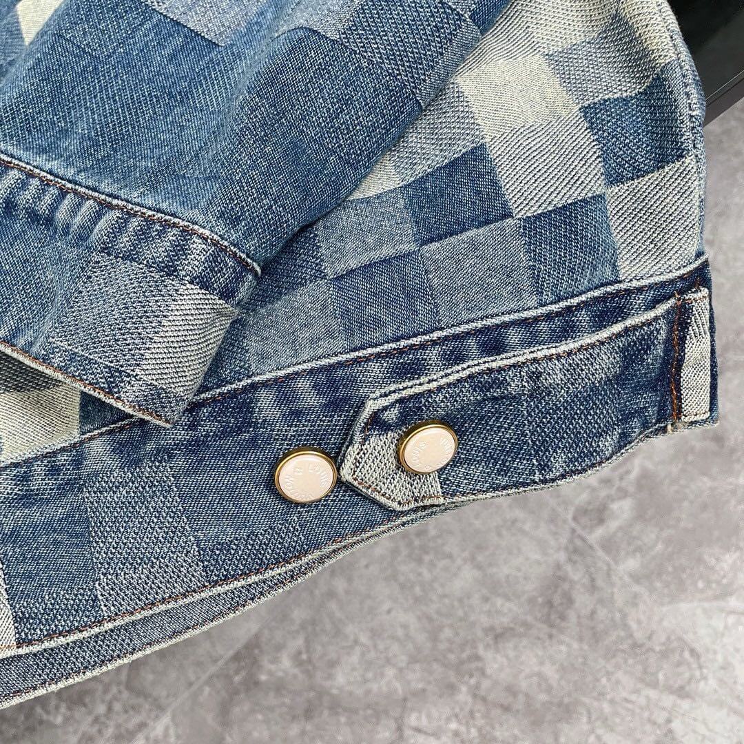 Heiß verkaufte karierte Jacke