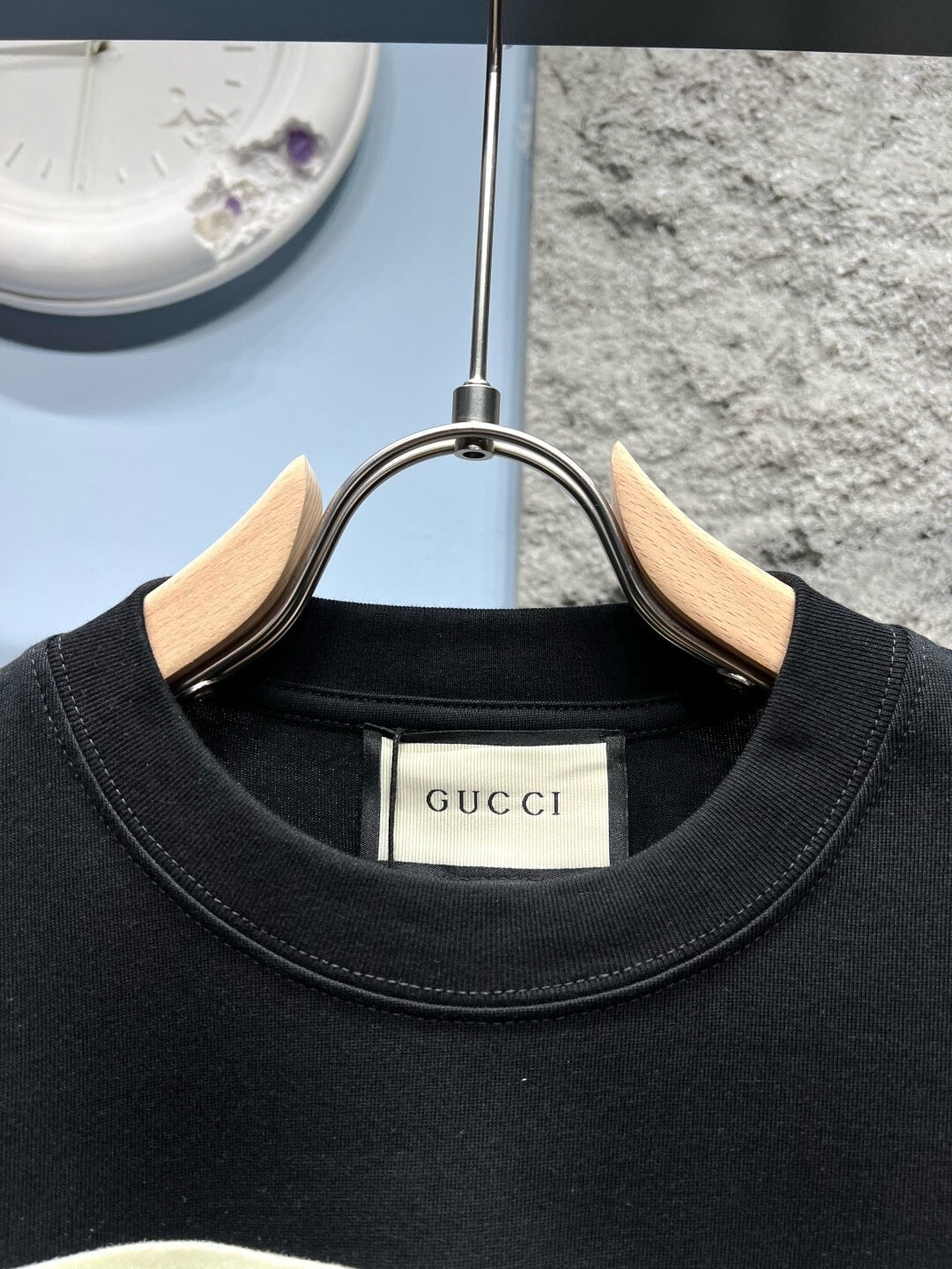 T-shirt rayé brodé avec lettres