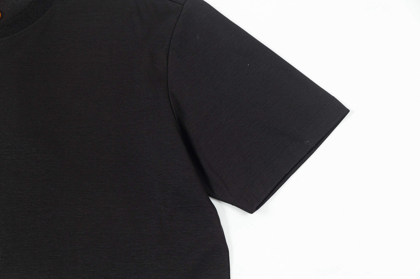T-shirt brodé chien