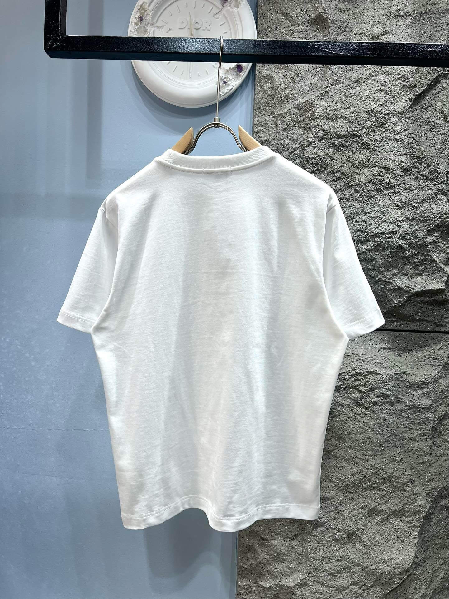 T-Shirt mit Oktopus-Stickerei