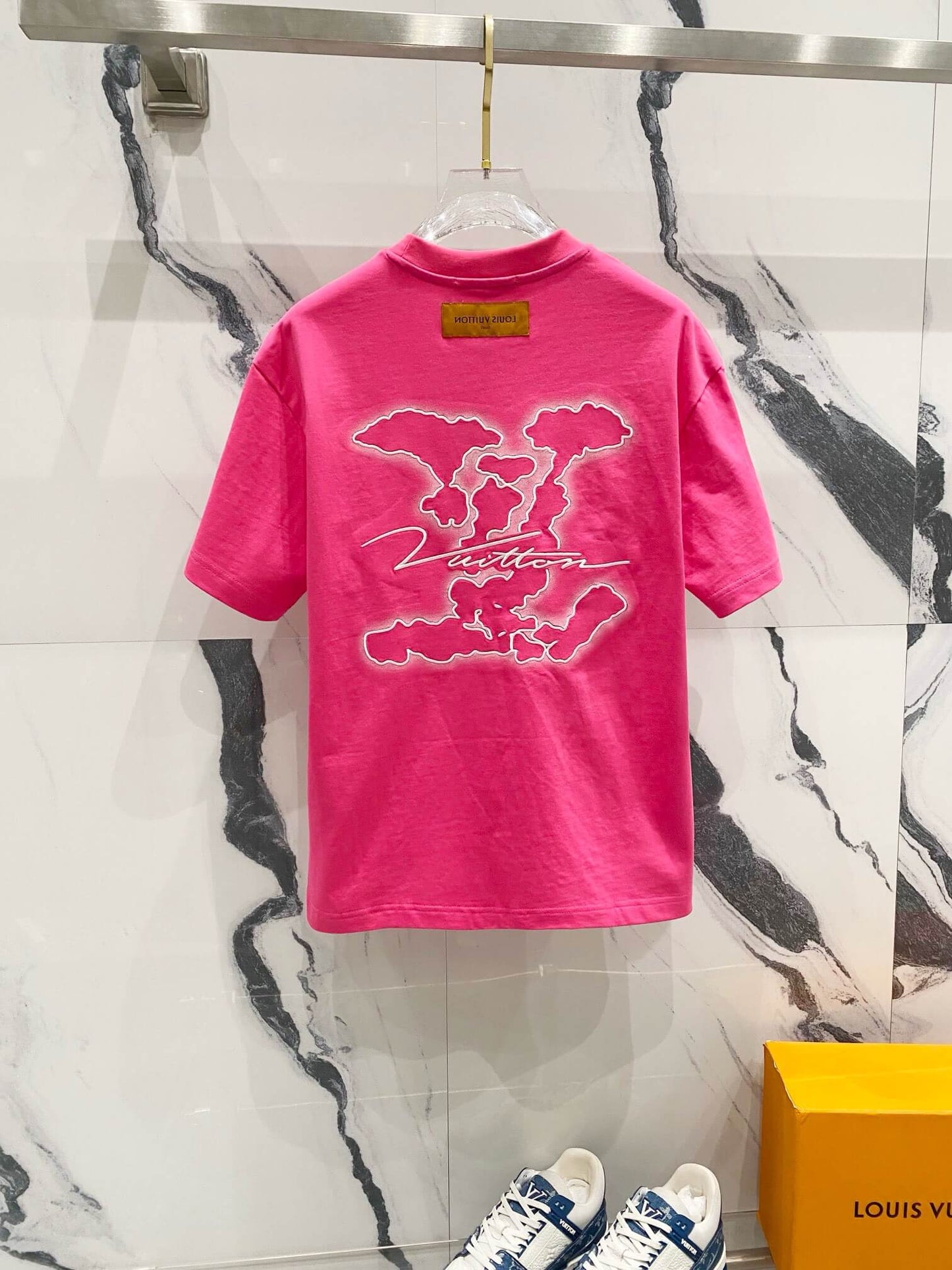T-Shirt mit Tintenstrahlstickerei