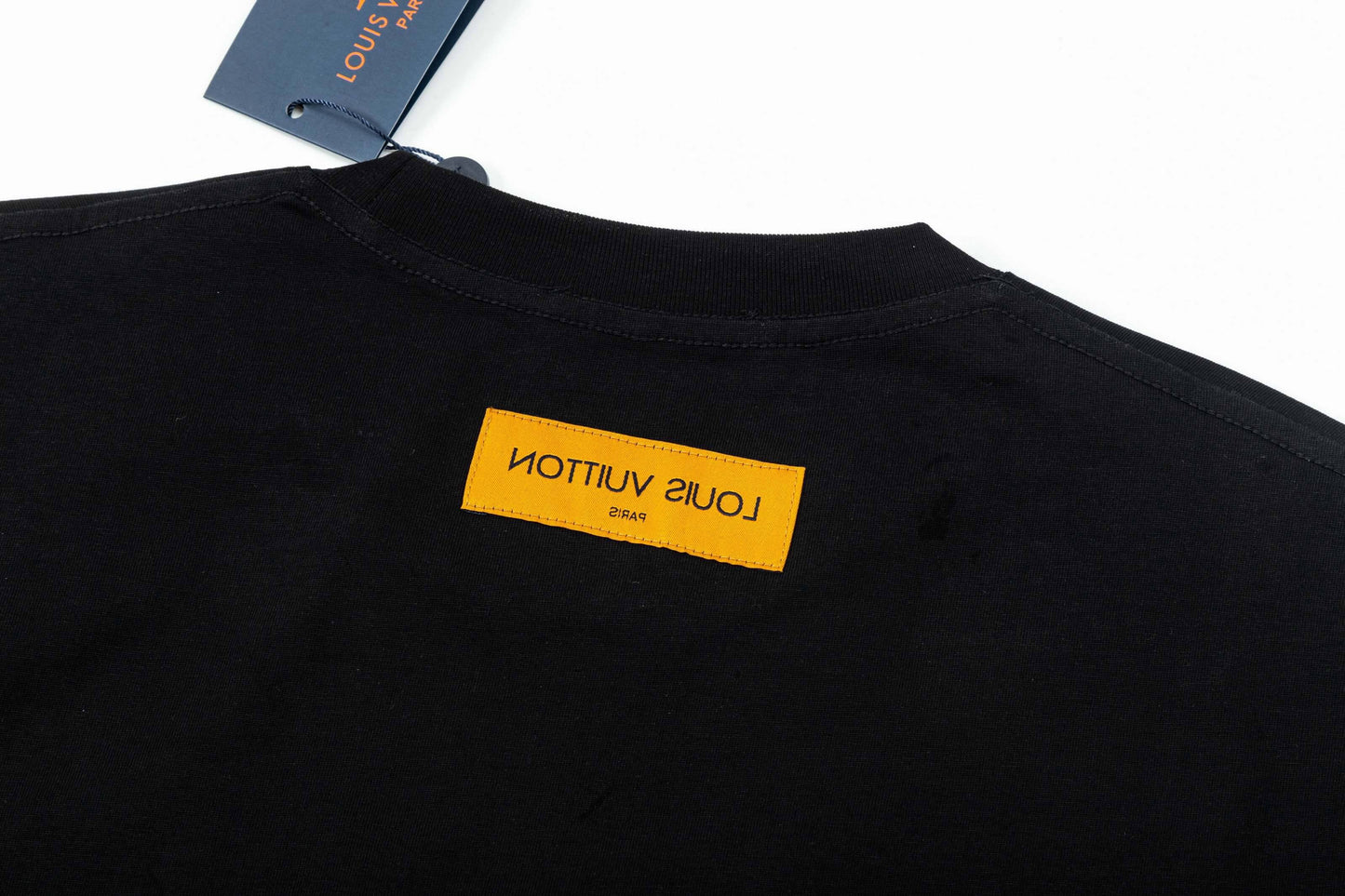 T-shirt imprimé lettres colorées
