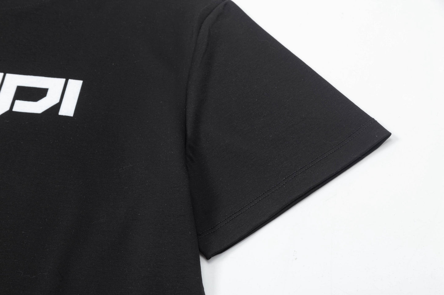 T-shirt imprimé lettre sur la poitrine