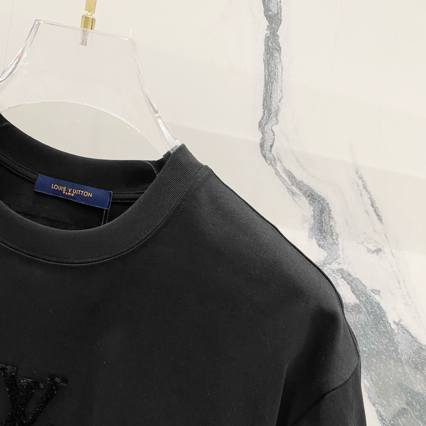 T-Shirt mit Schaumprozess