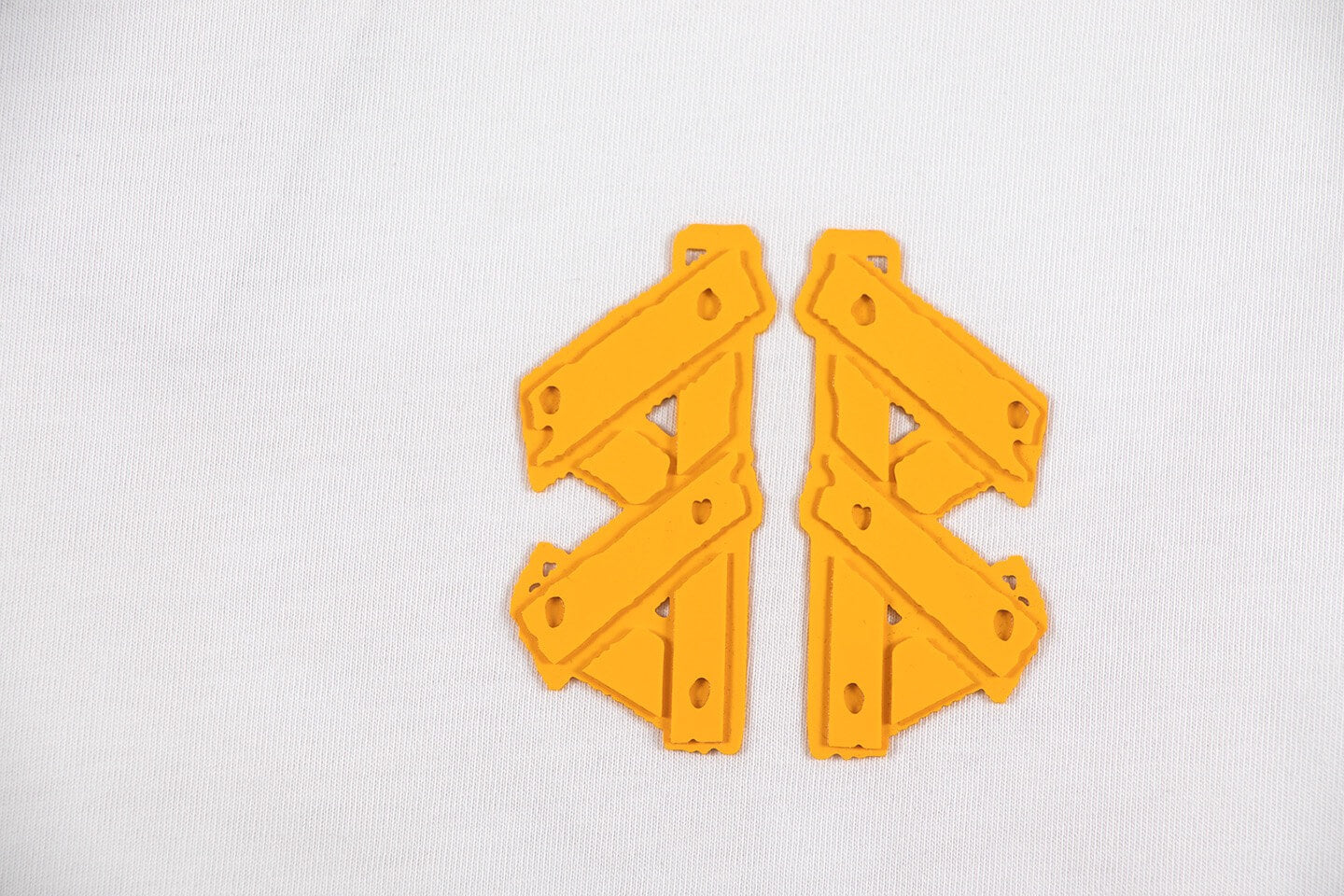 T-shirt avec motif de lettres en silicone
