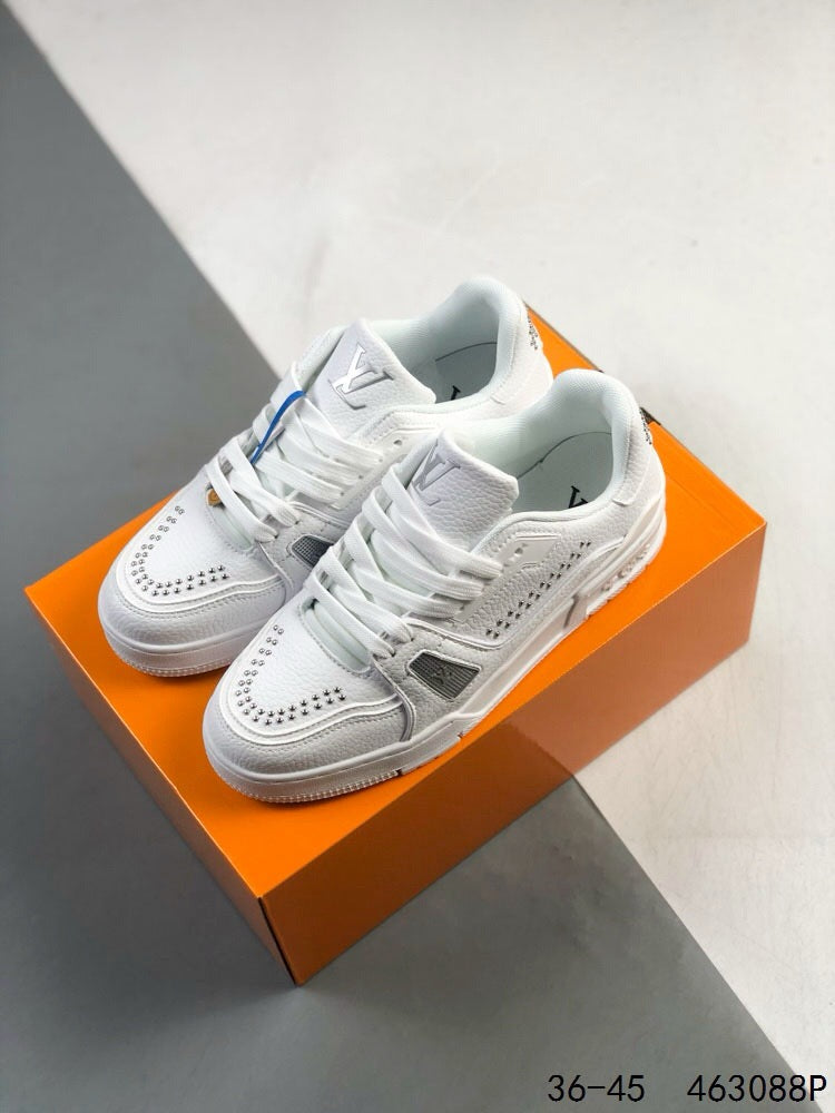 Nouvelles baskets tendance argentées