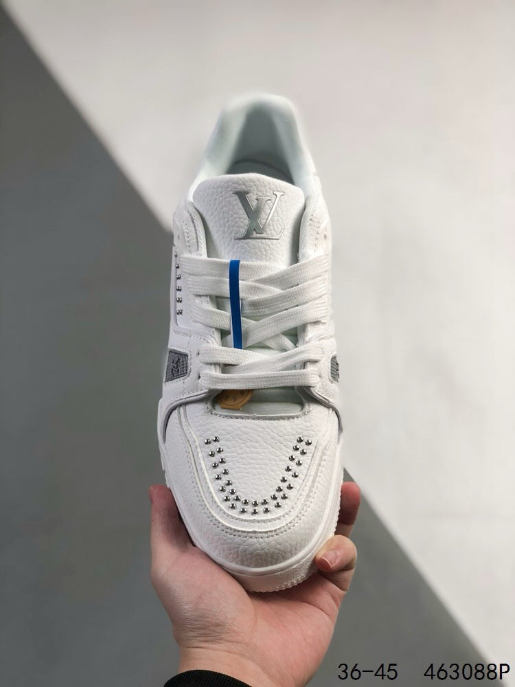 Nouvelles baskets tendance argentées
