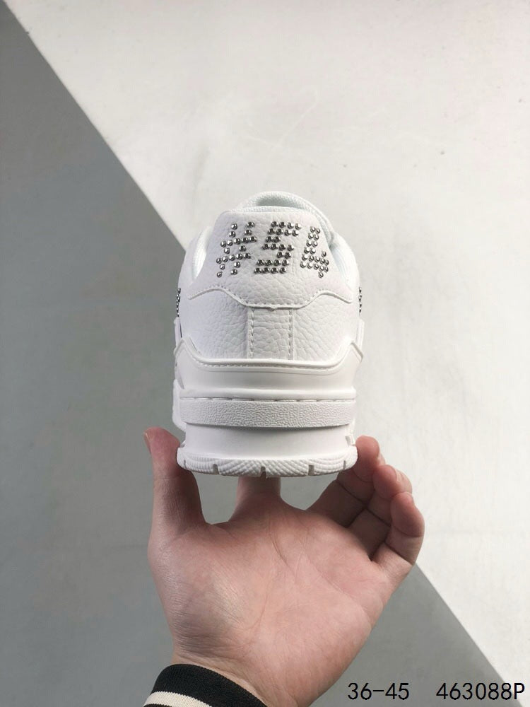 Nouvelles baskets tendance argentées