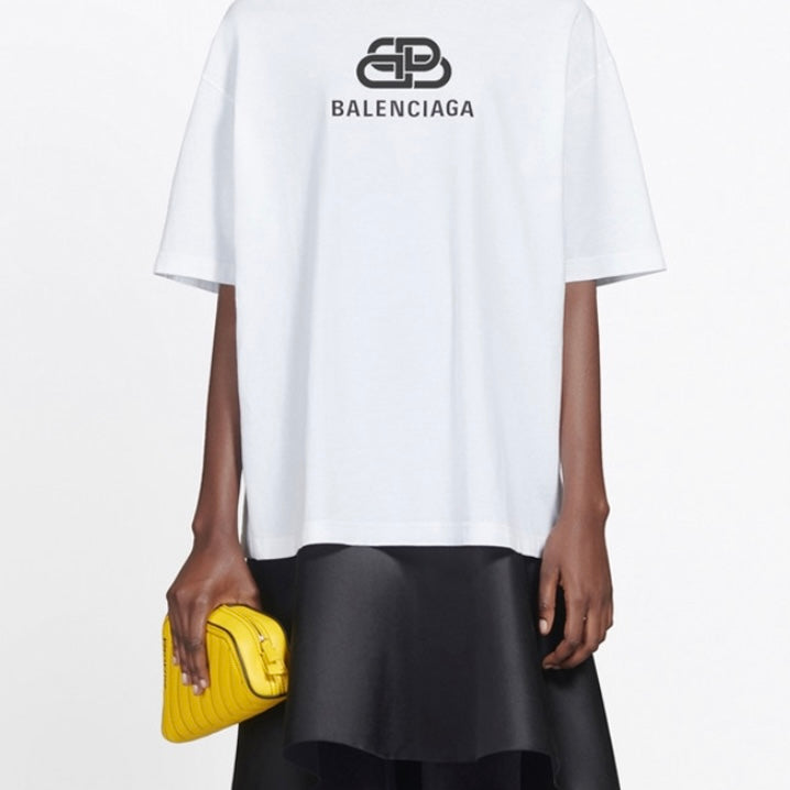 T-shirt classique avec trombone