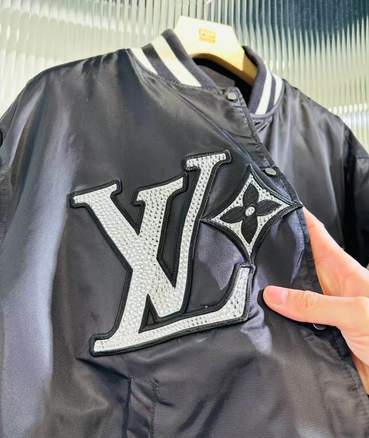 Modische Strass-Baseballjacke