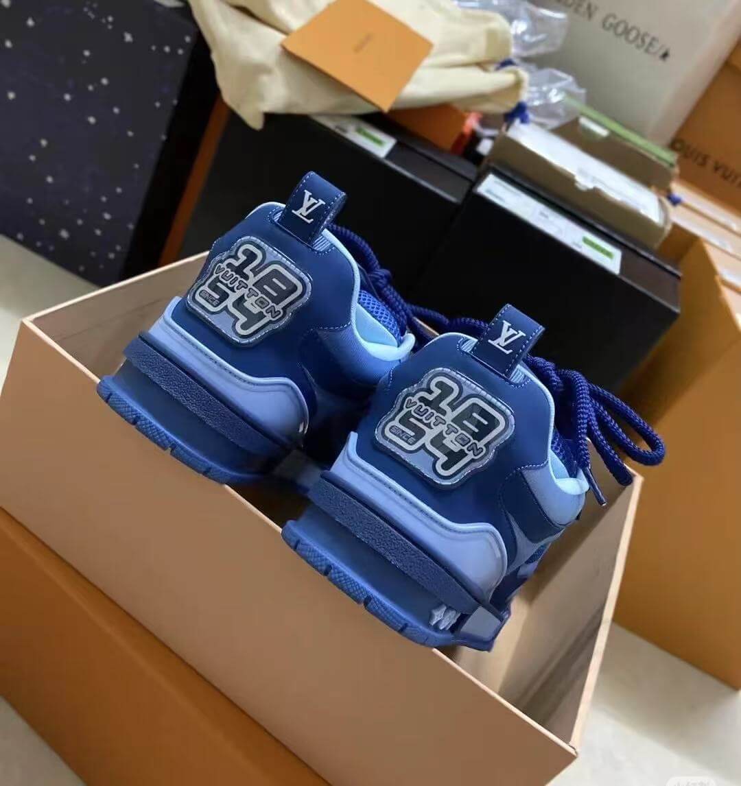 Chaussures bleues tendance