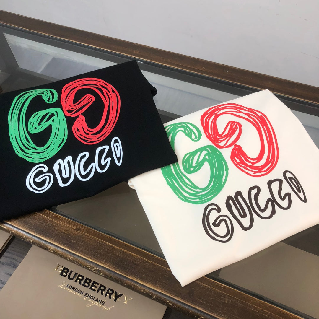 T-shirt imprimé rouge et vert