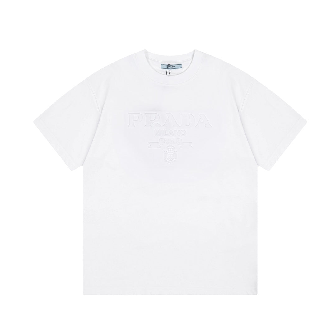 T-shirt lettre tridimensionnelle
