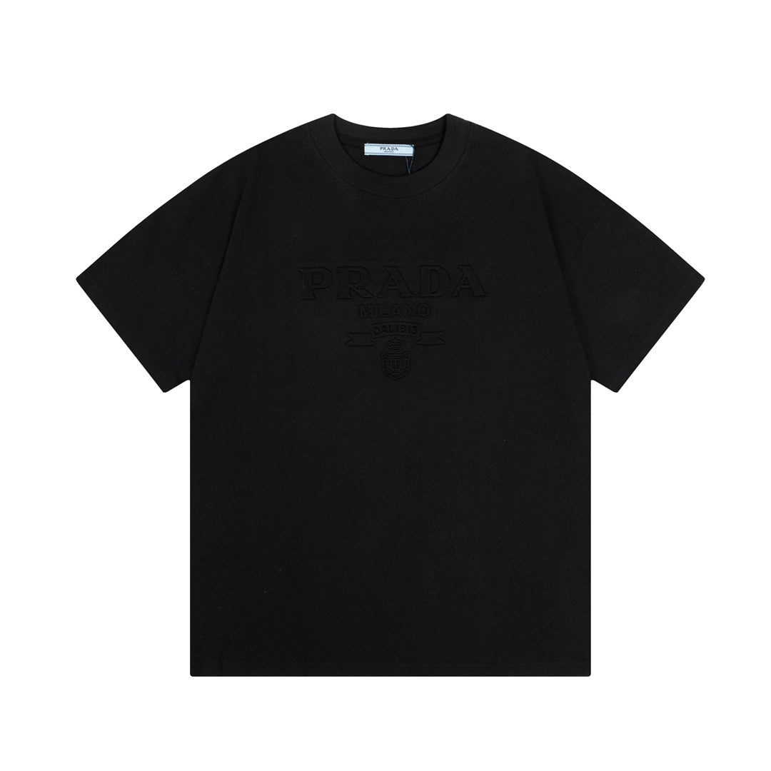 T-shirt lettre tridimensionnelle