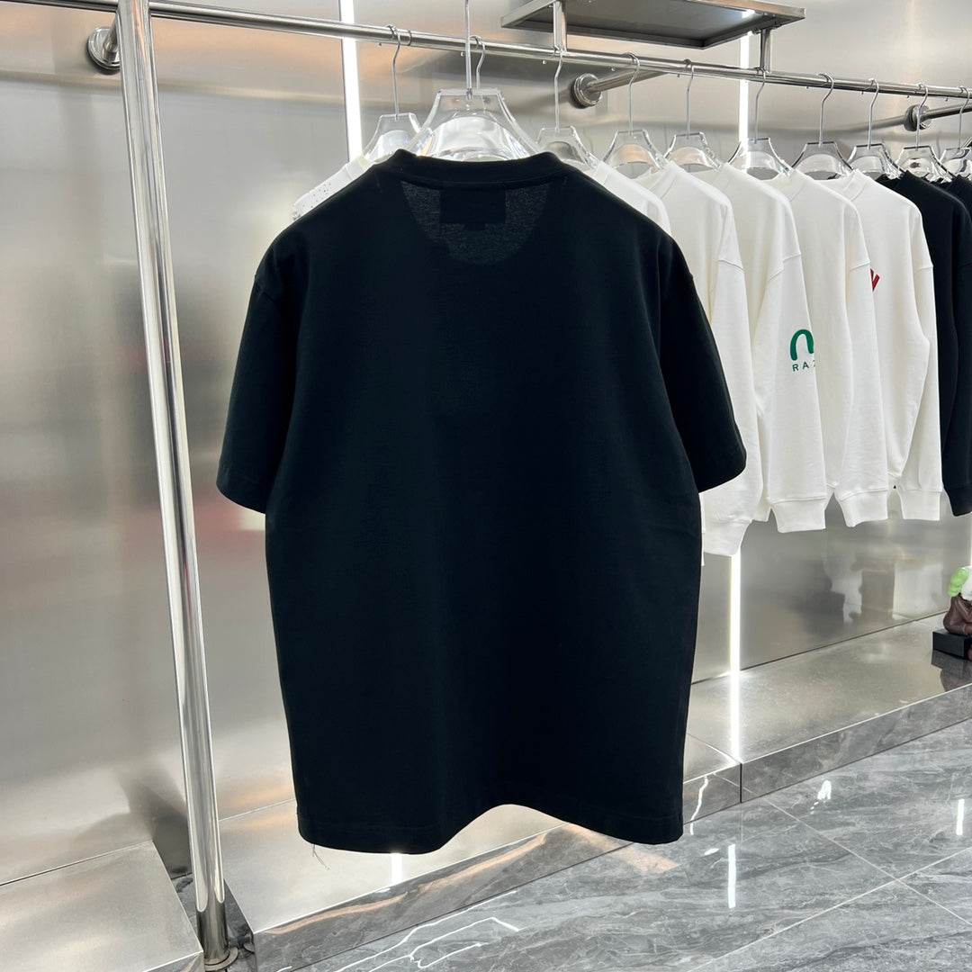 T-shirt imprimé rouge et vert