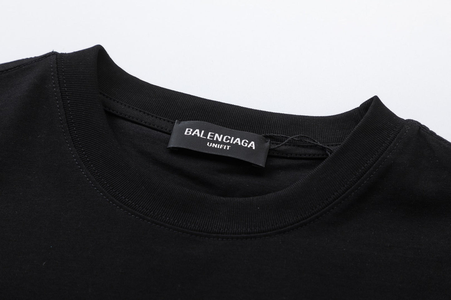 T-shirt imprimé avec de nouvelles lettres