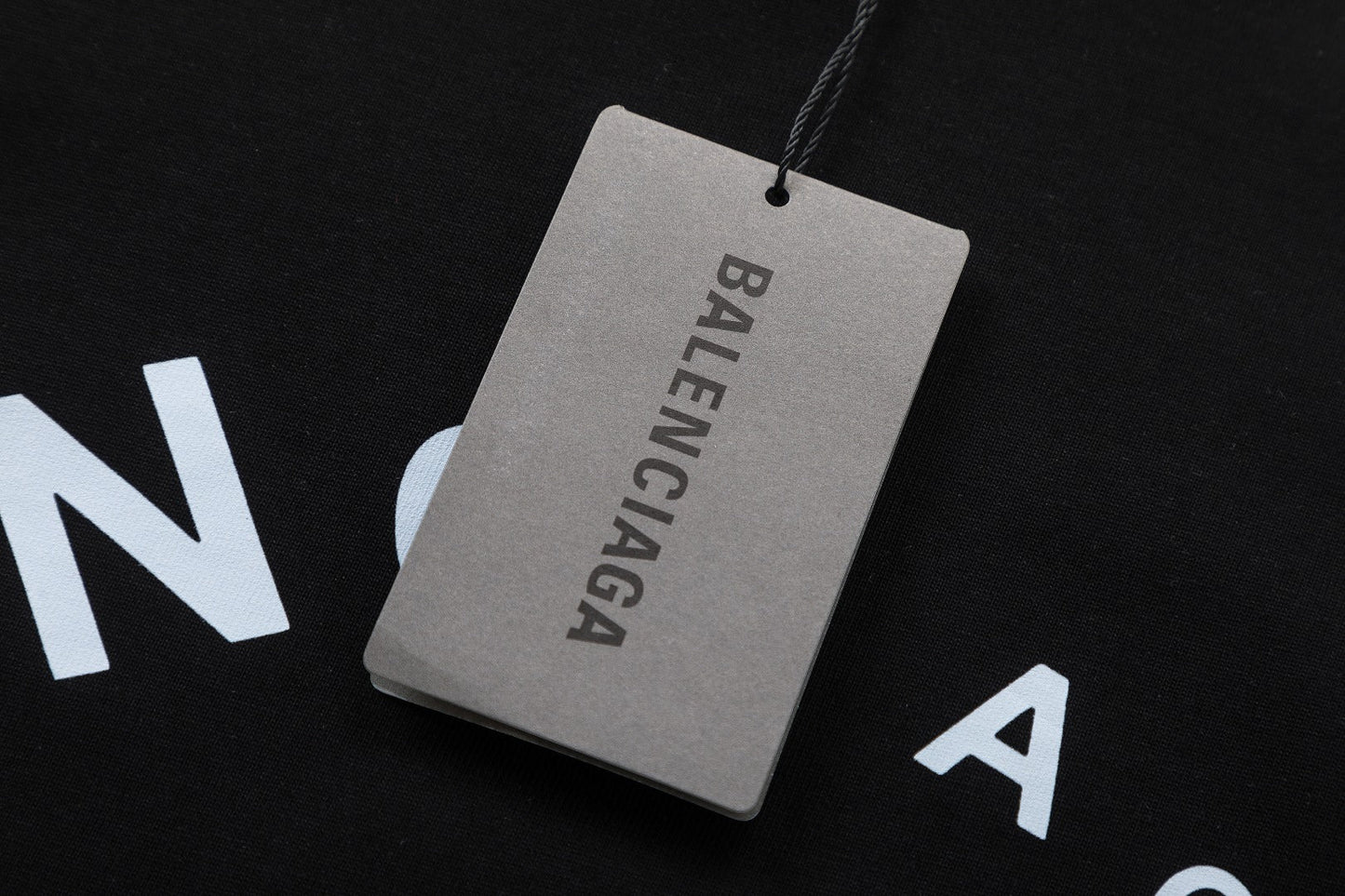 T-shirt imprimé avec de nouvelles lettres
