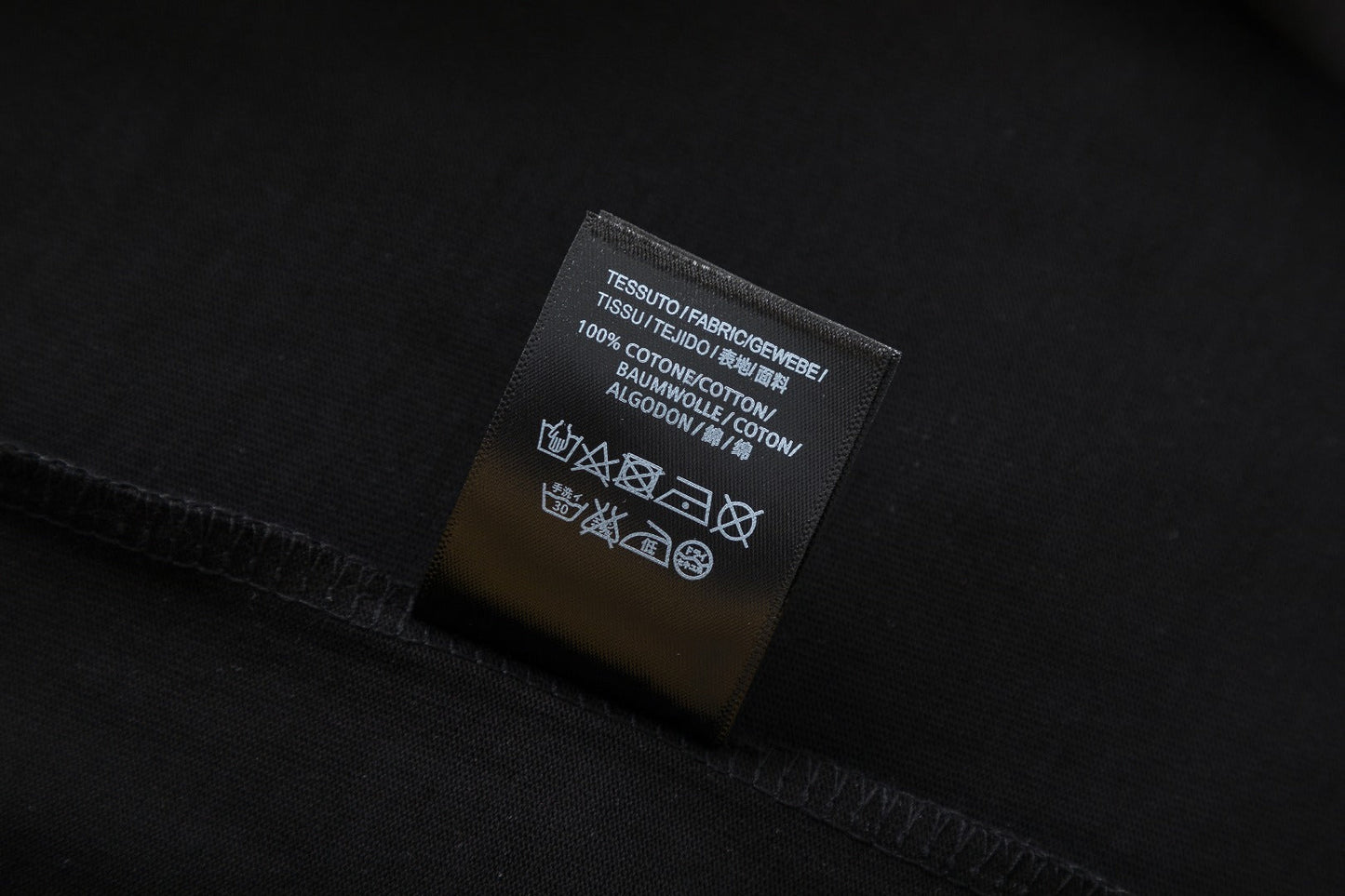 T-shirt imprimé avec de nouvelles lettres