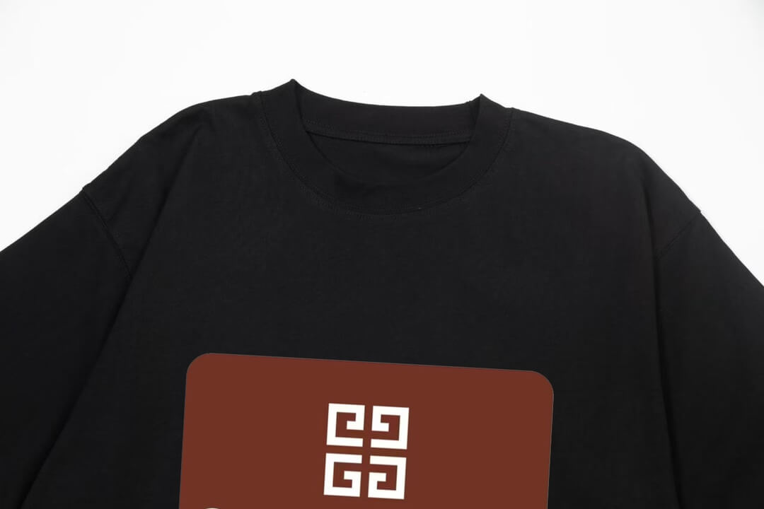 T-shirt imprimé lettre sur le panneau avant