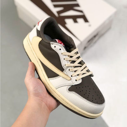 Weiße und braune Low-Top-Sneaker im Colorblock-Design
