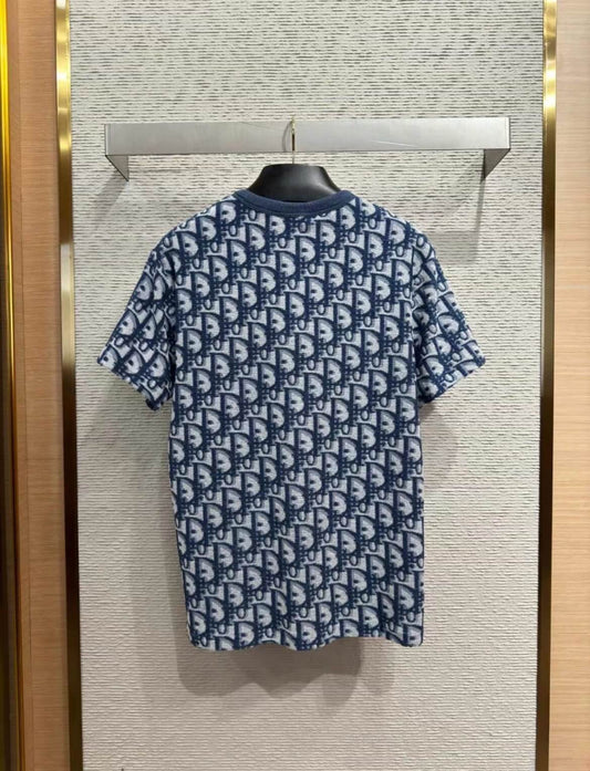 Klassisches T-Shirt mit Allover-Print
