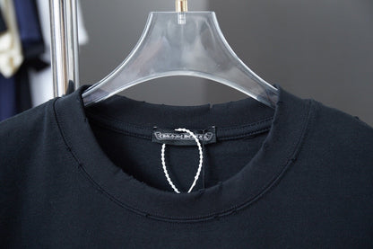 T-shirt brodé en croix