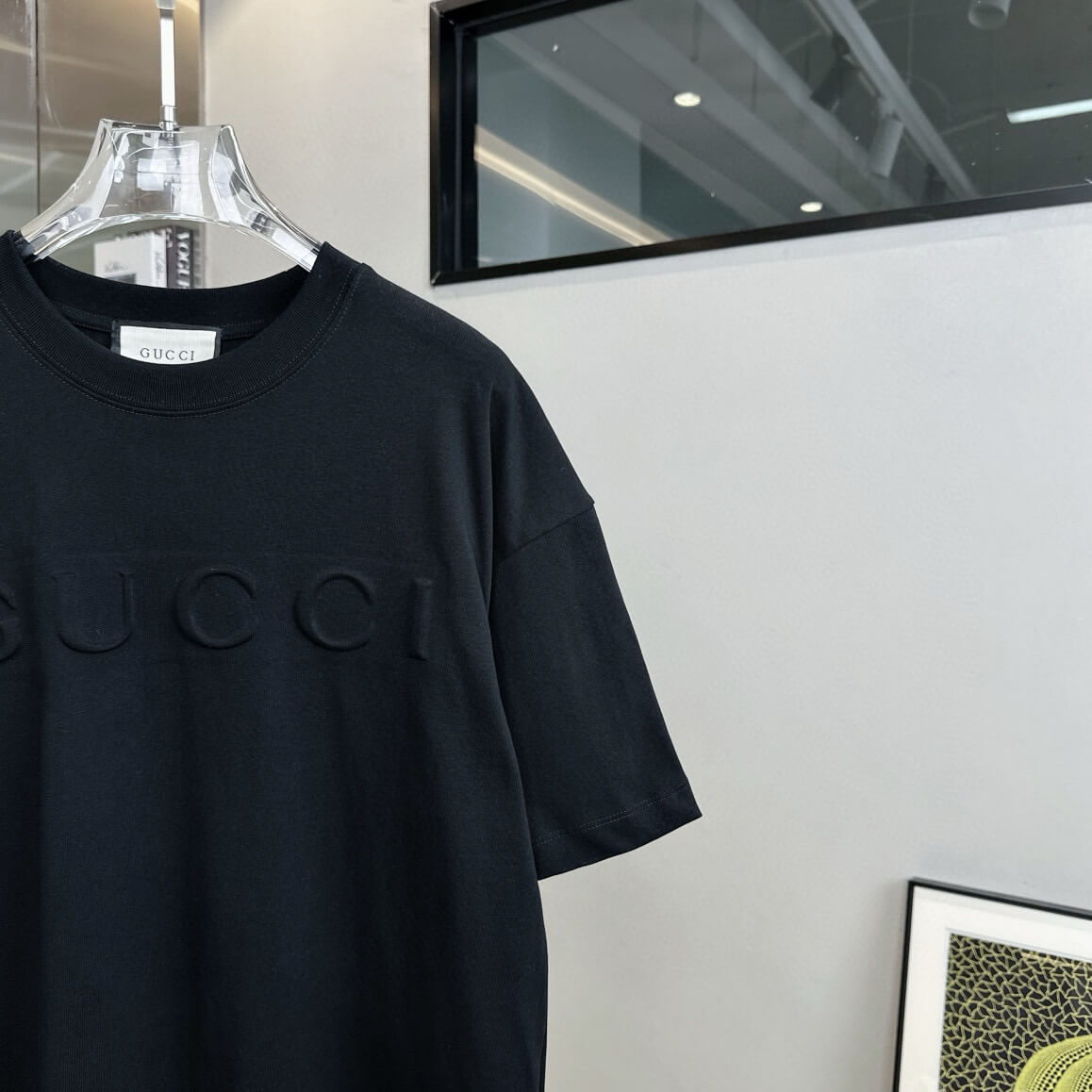T-shirt avec lettres en relief 3D