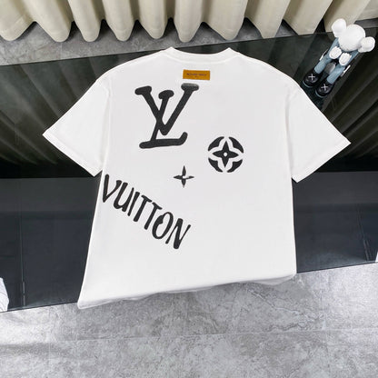 T-shirt avec lettres graffiti