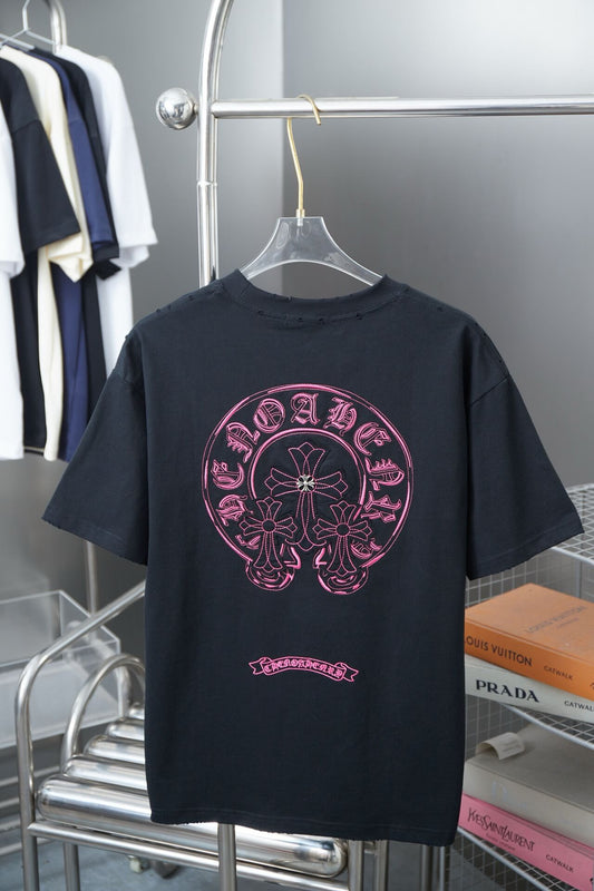 T-shirt brodé en croix