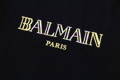 T-shirt brodé de lettres