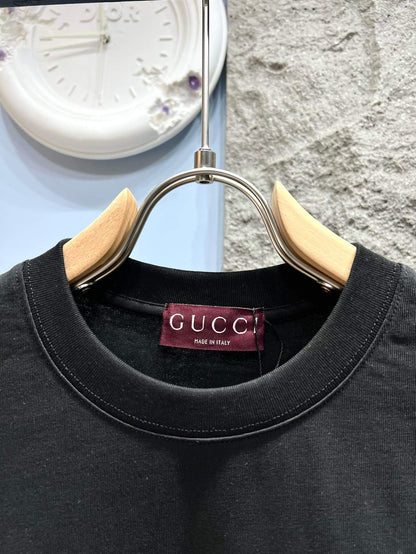 T-shirt brodé de lettres