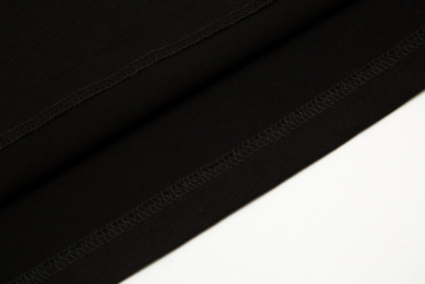 T-Shirt mit fliegendem Haus-Print