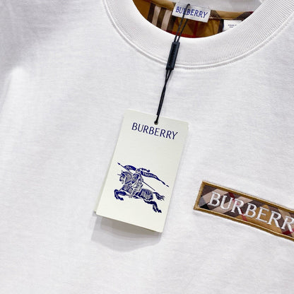 T-Shirt mit karierten Streifen an den Ärmeln